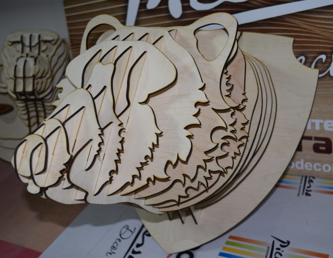 Laser Cut Wild Bear Head Wall Decoration - Image 2